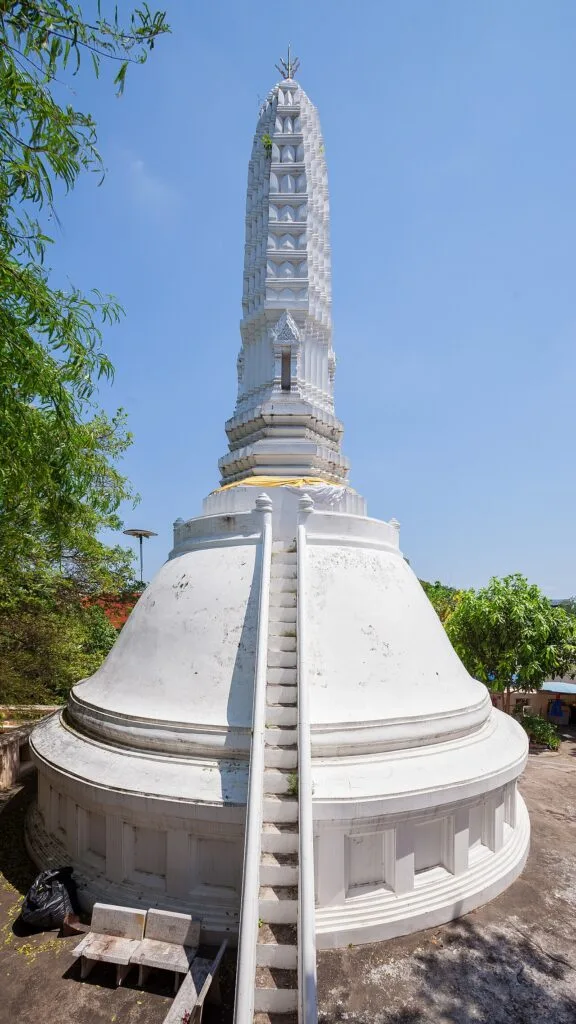 แบบจำลองพระปฐมเจดีย์องค์เดิมก่อนการบูรณะ