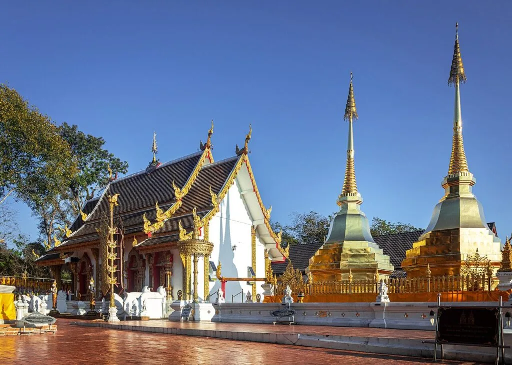 พระธาตุดอยตุง ปูชนียสถานสำคัญของเชียงราย